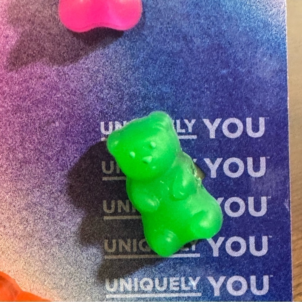CROCS Vibrant Gummy Bears Jibbitz 5 Piece Pack - Picture 8 of 9
